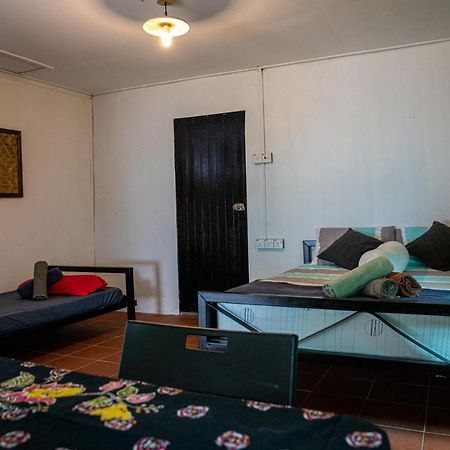 Tioman Cabana Bed & Breakfast Kampong Ayer Batang Exterior foto